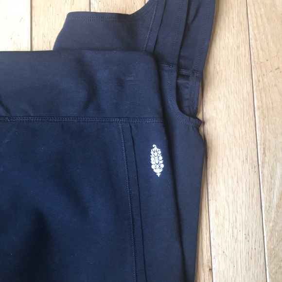 Free People Turnout Tie Capri FP Movement - Picture 6 of 6